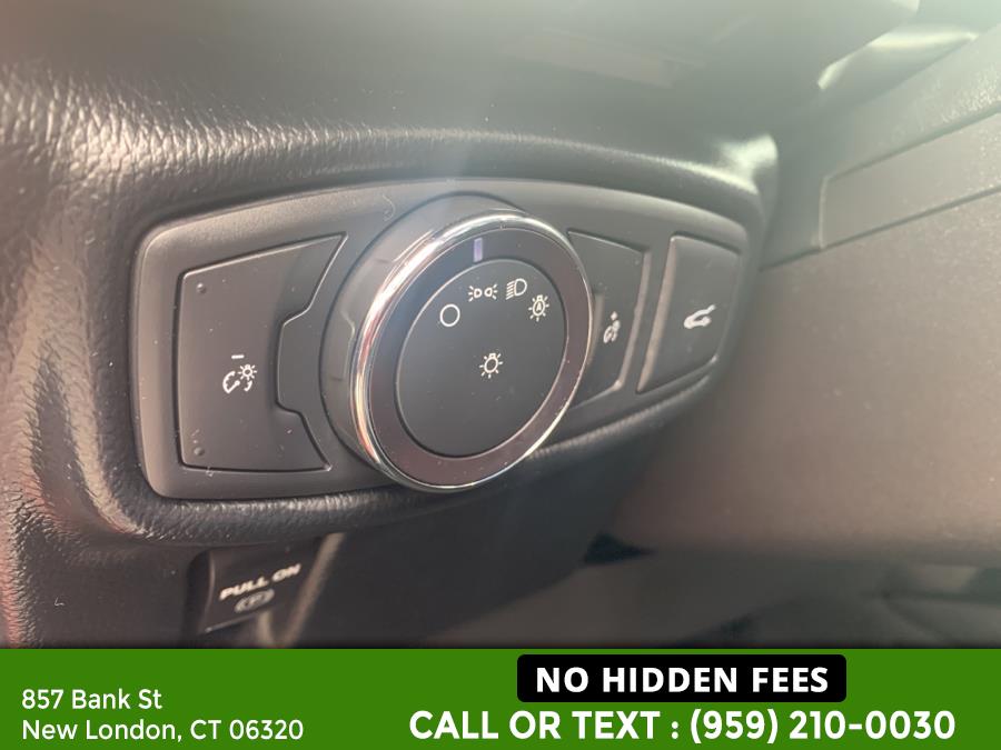 2017 Lincoln MKX Select AWD, available for sale in New London, Connecticut | McAvoy Inc dba Town Hill Auto. New London, Connecticut 2017 Lincoln MKX Select AWD, available for sale in New London, Connecticut | McAvoy Inc dba Town Hill Auto. New London, Connecticut
