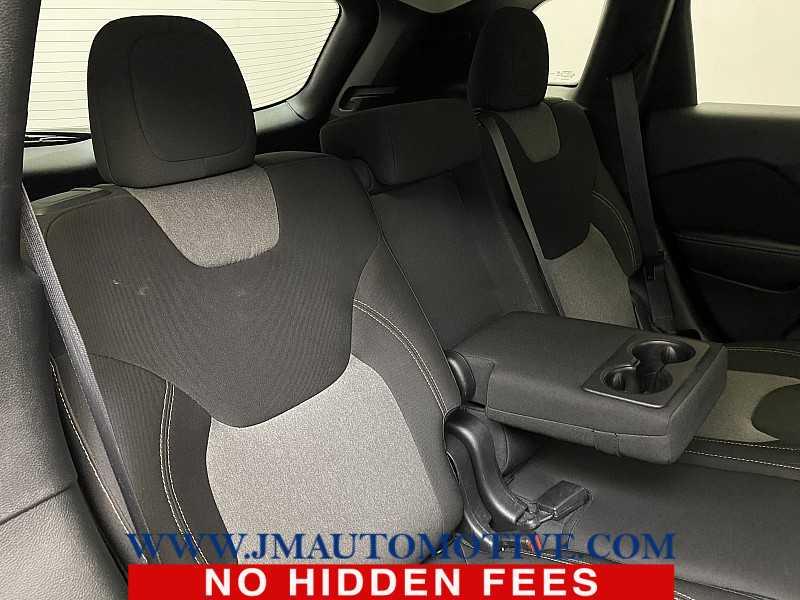 2017 Jeep Cherokee Altitude, available for sale in Naugatuck, Connecticut | J&M Automotive Sls&Svc LLC. Naugatuck, Connecticut 2017 Jeep Cherokee Altitude, available for sale in Naugatuck, Connecticut | J&M Automotive Sls&Svc LLC. Naugatuck, Connecticut