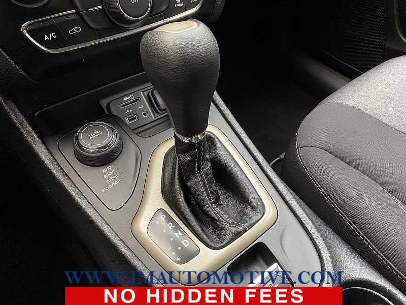 2017 Jeep Cherokee Altitude, available for sale in Naugatuck, Connecticut | J&M Automotive Sls&Svc LLC. Naugatuck, Connecticut 2017 Jeep Cherokee Altitude, available for sale in Naugatuck, Connecticut | J&M Automotive Sls&Svc LLC. Naugatuck, Connecticut