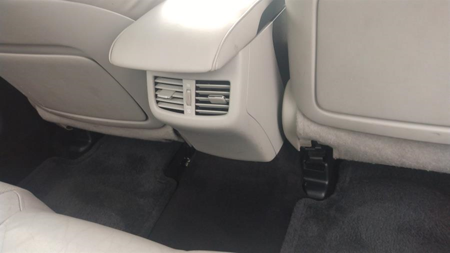 2010 Lexus ES 350 4dr Sdn, available for sale in East Hartford, Connecticut | Genuine Automotive LLC. East Hartford, Connecticut 2010 Lexus ES 350 4dr Sdn, available for sale in East Hartford, Connecticut | Genuine Automotive LLC. East Hartford, Connecticut