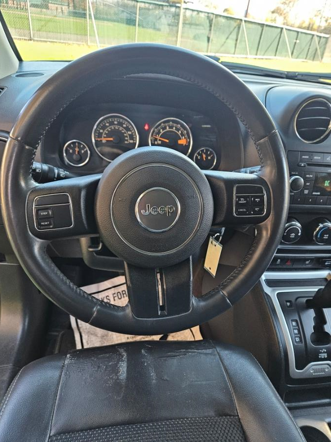 2014 Jeep Compass 4WD 4dr Latitude, available for sale in New Britain, Connecticut | Supreme Automotive. New Britain, Connecticut 2014 Jeep Compass 4WD 4dr Latitude, available for sale in New Britain, Connecticut | Supreme Automotive. New Britain, Connecticut