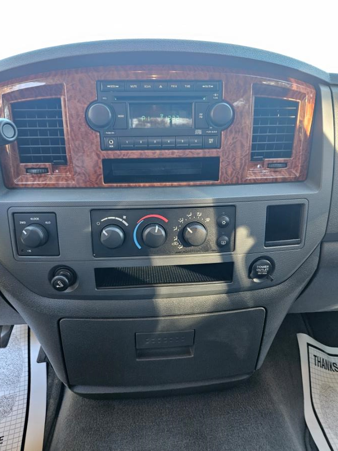 2006 Dodge Ram 1500 4dr Quad Cab 160.5 4WD SLT, available for sale in New Britain, Connecticut | Supreme Automotive. New Britain, Connecticut 2006 Dodge Ram 1500 4dr Quad Cab 160.5 4WD SLT, available for sale in New Britain, Connecticut | Supreme Automotive. New Britain, Connecticut