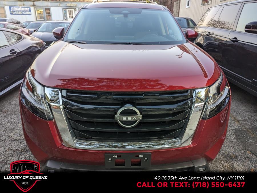 Used 2022 Nissan Pathfinder in Long Island City, New York | Luxury Of Queens. Long Island City, New York