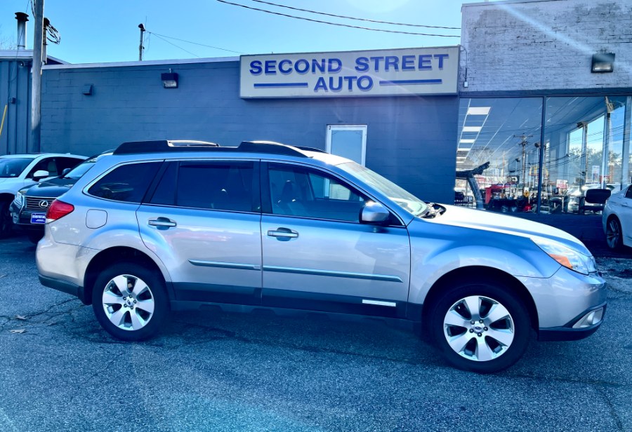 Used 2012 Subaru Outback in Manchester, New Hampshire | Second Street Auto Sales Inc. Manchester, New Hampshire