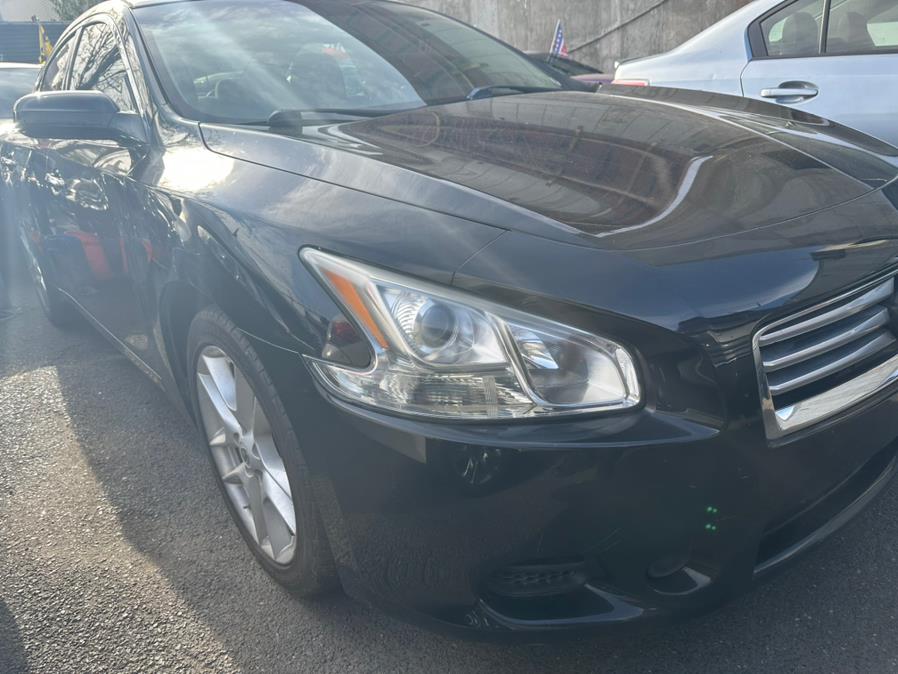 2014 Nissan Maxima 4dr Sdn 3.5 SV w/Premium Pkg, available for sale in Jersey City, New Jersey | Car Valley Group. Jersey City, New Jersey