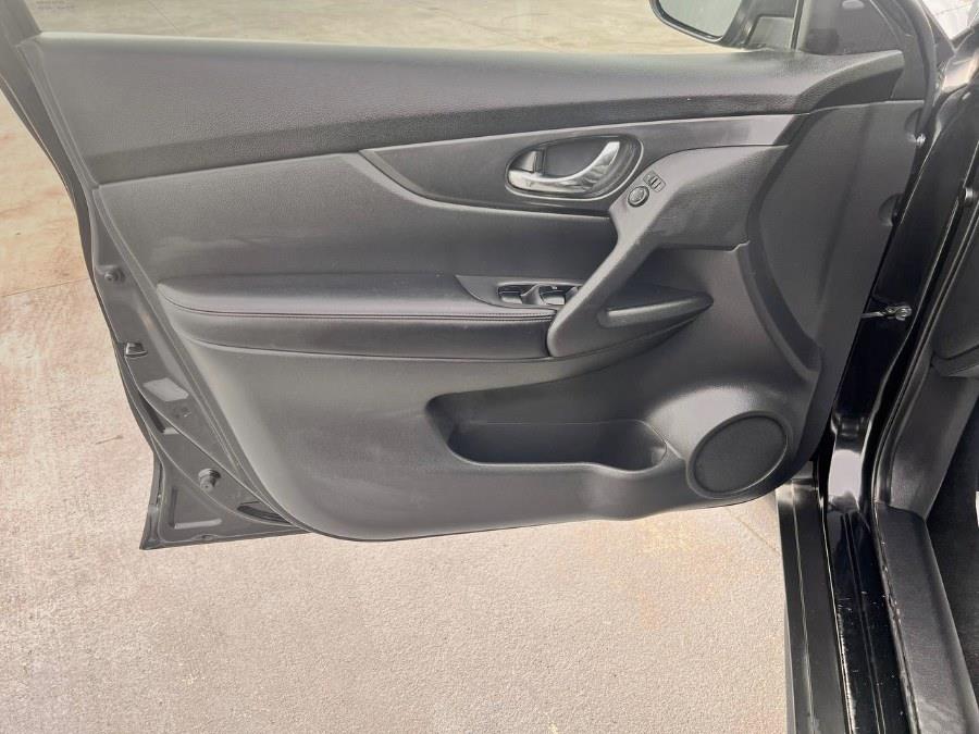 2018 Nissan Rogue FWD SV, available for sale in Santa Ana, California | Auto Max Of Santa Ana. Santa Ana, California 2018 Nissan Rogue FWD SV, available for sale in Santa Ana, California | Auto Max Of Santa Ana. Santa Ana, California