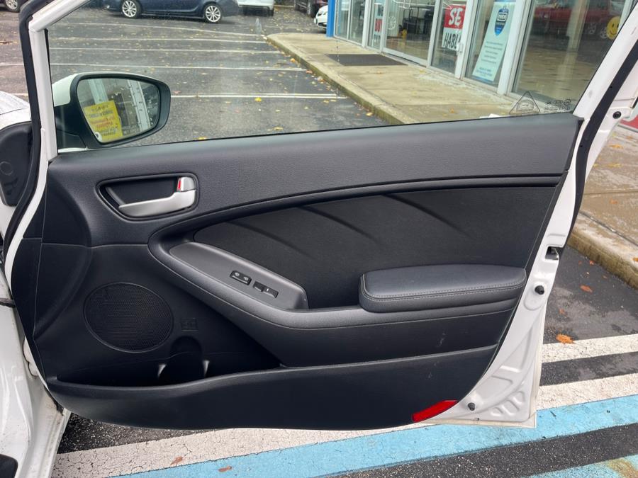 2017 Kia Forte LX. CLEAN CARFAX!, available for sale in Rosedale, New York | Sunrise Auto Sales. Rosedale, New York 2017 Kia Forte LX. CLEAN CARFAX!, available for sale in Rosedale, New York | Sunrise Auto Sales. Rosedale, New York
