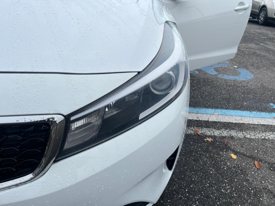 2017 Kia Forte LX. CLEAN CARFAX!, available for sale in Elmont, New York | Sunrise of Elmont. Elmont, New York 2017 Kia Forte LX. CLEAN CARFAX!, available for sale in Elmont, New York | Sunrise of Elmont. Elmont, New York