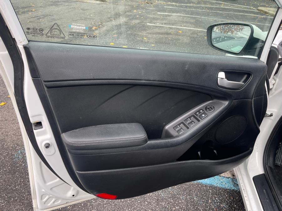2017 Kia Forte LX. CLEAN CARFAX!, available for sale in Elmont, New York | Sunrise of Elmont. Elmont, New York 2017 Kia Forte LX. CLEAN CARFAX!, available for sale in Elmont, New York | Sunrise of Elmont. Elmont, New York