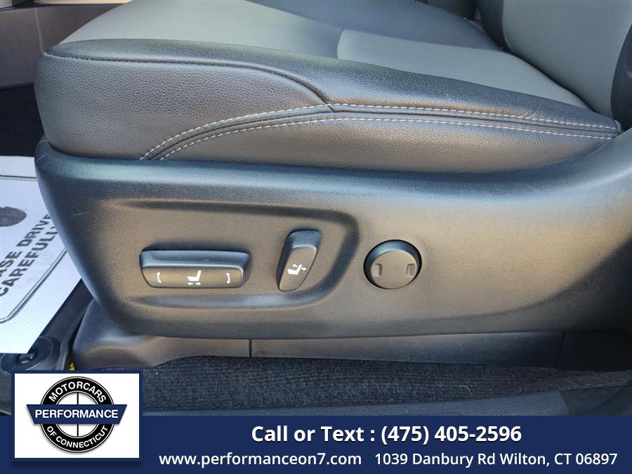 2019 Toyota 4Runner SR5 4WD (Natl), available for sale in Wilton, Connecticut | Performance Motor Cars Of Connecticut LLC. Wilton, Connecticut 2019 Toyota 4Runner SR5 4WD (Natl), available for sale in Wilton, Connecticut | Performance Motor Cars Of Connecticut LLC. Wilton, Connecticut