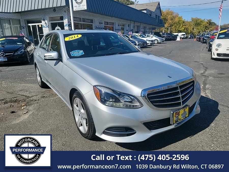 Used 2014 Mercedes-Benz E-Class in Wilton, Connecticut | Performance Motor Cars Of Connecticut LLC. Wilton, Connecticut