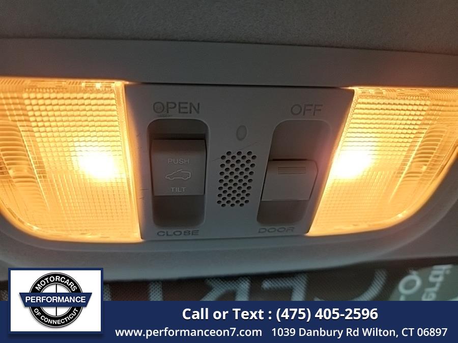 2015 Honda Fit 5dr HB Man EX, available for sale in Wilton, Connecticut | Performance Motor Cars Of Connecticut LLC. Wilton, Connecticut 2015 Honda Fit 5dr HB Man EX, available for sale in Wilton, Connecticut | Performance Motor Cars Of Connecticut LLC. Wilton, Connecticut