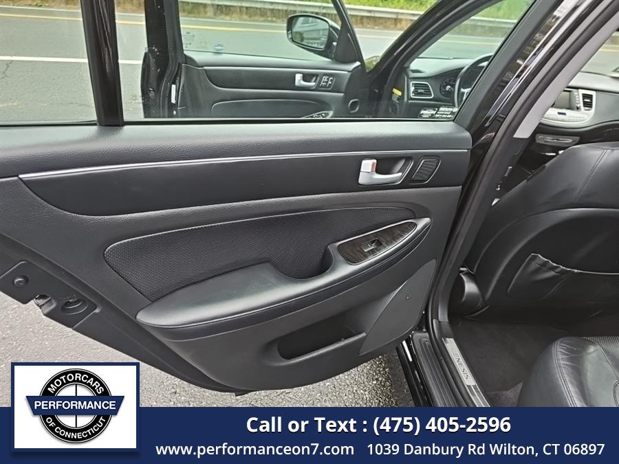 2013 Hyundai Genesis 4dr Sdn V6 3.8L, available for sale in Wilton, Connecticut | Performance Motor Cars Of Connecticut LLC. Wilton, Connecticut 2013 Hyundai Genesis 4dr Sdn V6 3.8L, available for sale in Wilton, Connecticut | Performance Motor Cars Of Connecticut LLC. Wilton, Connecticut