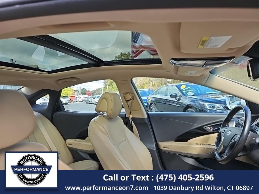 2013 Hyundai Azera 4dr Sdn, available for sale in Wilton, Connecticut | Performance Motor Cars Of Connecticut LLC. Wilton, Connecticut 2013 Hyundai Azera 4dr Sdn, available for sale in Wilton, Connecticut | Performance Motor Cars Of Connecticut LLC. Wilton, Connecticut