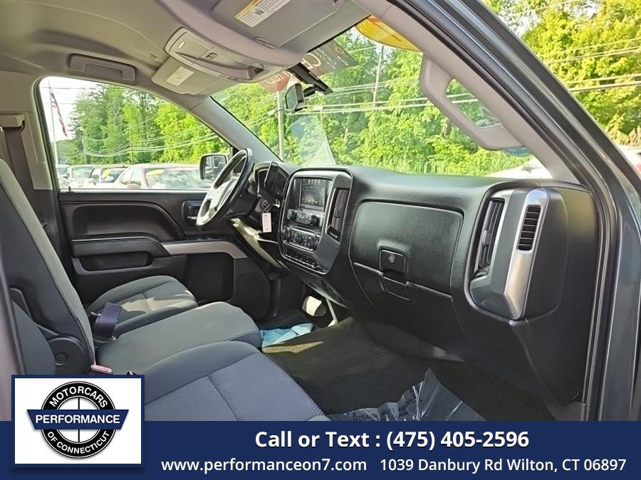 2017 Chevrolet Silverado 1500 4WD Crew Cab 143.5" LT w/1LT, available for sale in Wilton, Connecticut | Performance Motor Cars Of Connecticut LLC. Wilton, Connecticut 2017 Chevrolet Silverado 1500 4WD Crew Cab 143.5" LT w/1LT, available for sale in Wilton, Connecticut | Performance Motor Cars Of Connecticut LLC. Wilton, Connecticut