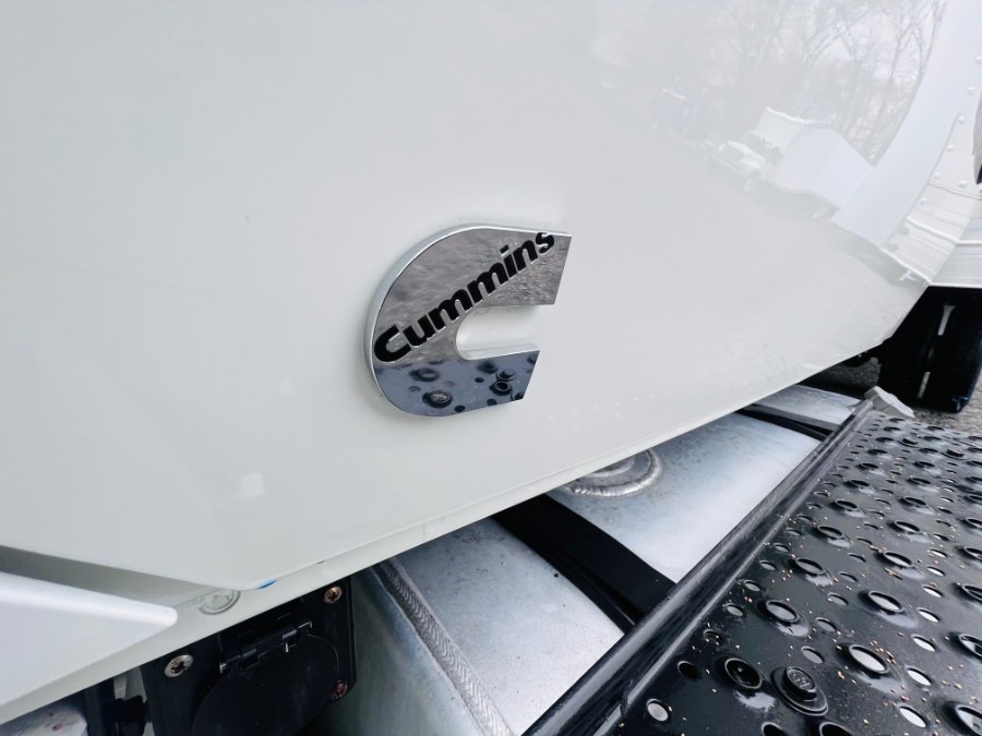 2022 International MV607 26 FEET DRY BOX + CUMMINS + LIFT GATE + NO CDL, available for sale in South Amboy, New Jersey | NJ Truck Spot. South Amboy, New Jersey 2022 International MV607 26 FEET DRY BOX + CUMMINS + LIFT GATE + NO CDL, available for sale in South Amboy, New Jersey | NJ Truck Spot. South Amboy, New Jersey