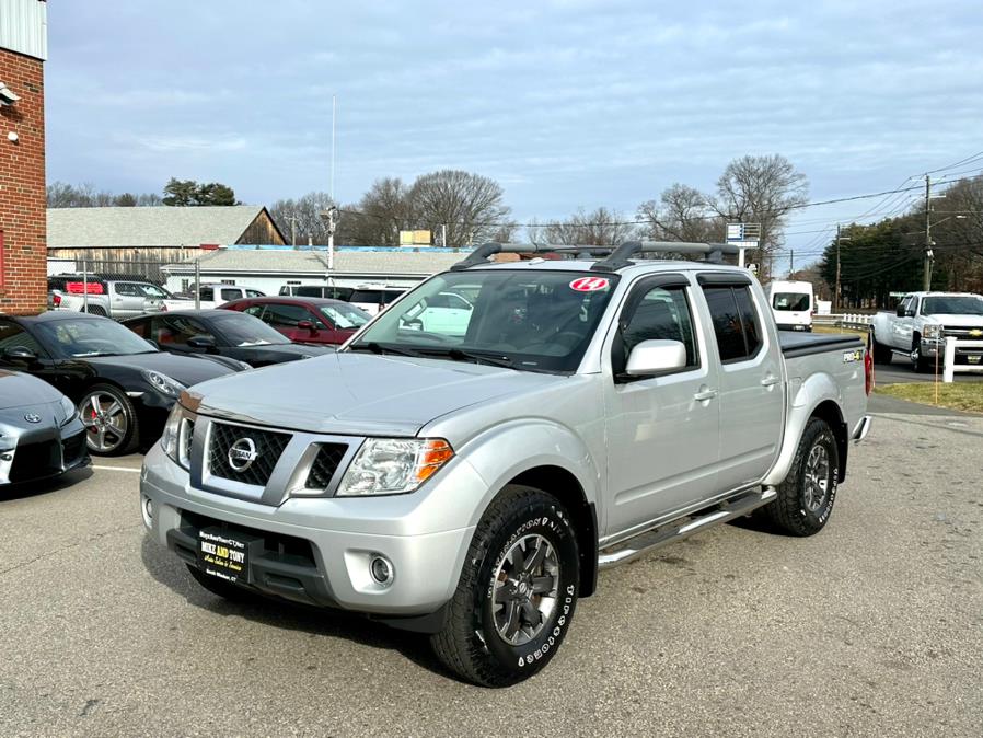 2014 Nissan Frontier 4WD Crew Cab SWB Auto SL, available for sale in South Windsor, Connecticut | Mike And Tony Auto Sales, Inc. South Windsor, Connecticut