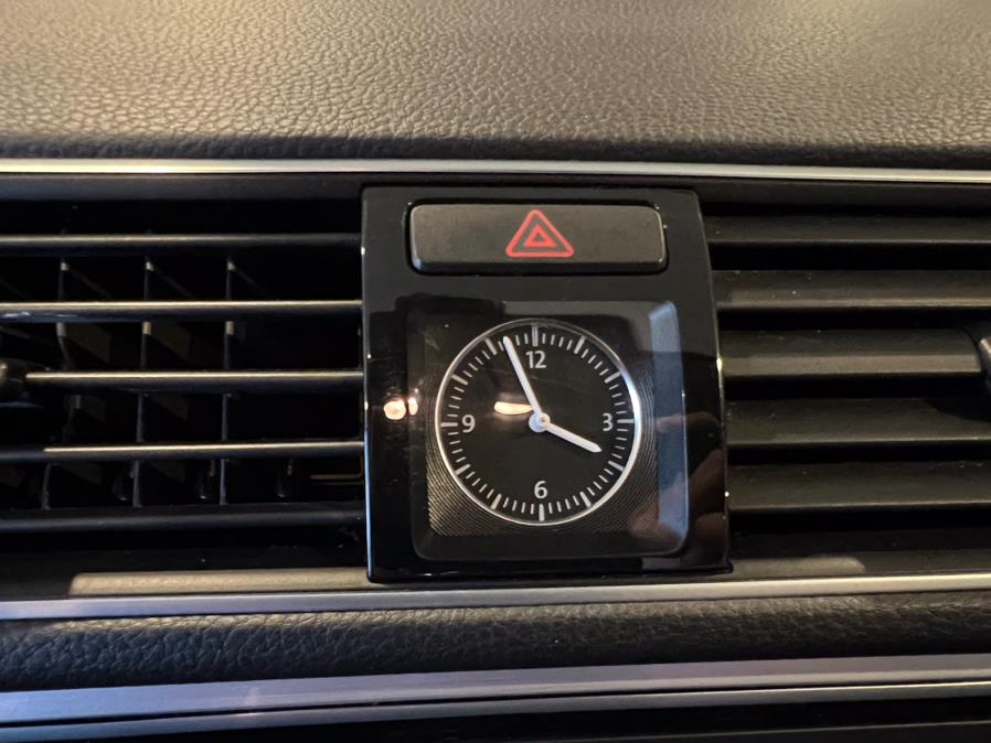 2013 Volkswagen Passat 4dr Sdn 2.5L Auto SE w/Sunroof PZEV, available for sale in West Hartford, Connecticut | AutoMax. West Hartford, Connecticut 2013 Volkswagen Passat 4dr Sdn 2.5L Auto SE w/Sunroof PZEV, available for sale in West Hartford, Connecticut | AutoMax. West Hartford, Connecticut