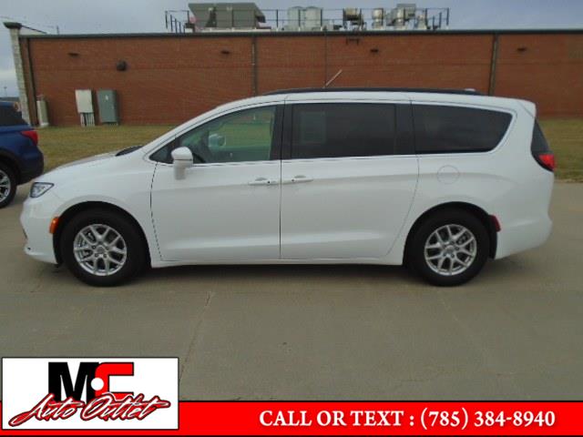 2022 Chrysler Pacifica Touring L FWD, available for sale in Colby, Kansas | M C Auto Outlet Inc. Colby, Kansas 2022 Chrysler Pacifica Touring L FWD, available for sale in Colby, Kansas | M C Auto Outlet Inc. Colby, Kansas