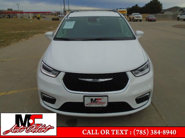 2022 Chrysler Pacifica Touring L FWD, available for sale in Colby, Kansas | M C Auto Outlet Inc. Colby, Kansas 2022 Chrysler Pacifica Touring L FWD, available for sale in Colby, Kansas | M C Auto Outlet Inc. Colby, Kansas