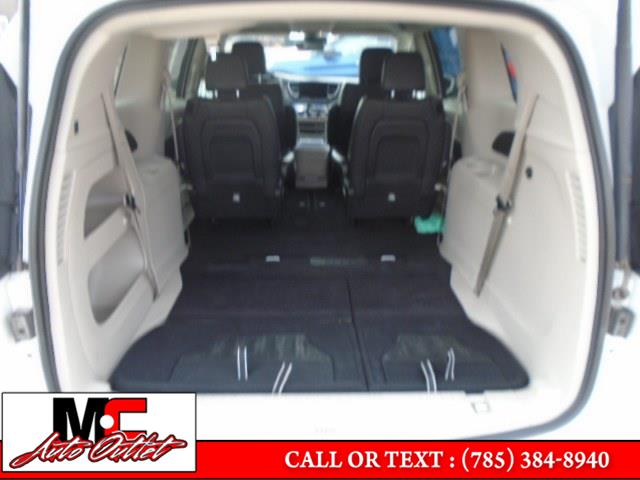2022 Chrysler Pacifica Touring L FWD, available for sale in Colby, Kansas | M C Auto Outlet Inc. Colby, Kansas 2022 Chrysler Pacifica Touring L FWD, available for sale in Colby, Kansas | M C Auto Outlet Inc. Colby, Kansas
