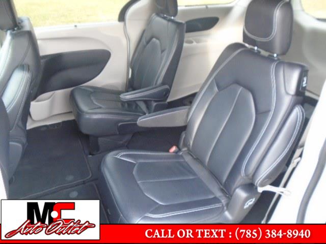 2022 Chrysler Pacifica Touring L FWD, available for sale in Colby, Kansas | M C Auto Outlet Inc. Colby, Kansas 2022 Chrysler Pacifica Touring L FWD, available for sale in Colby, Kansas | M C Auto Outlet Inc. Colby, Kansas