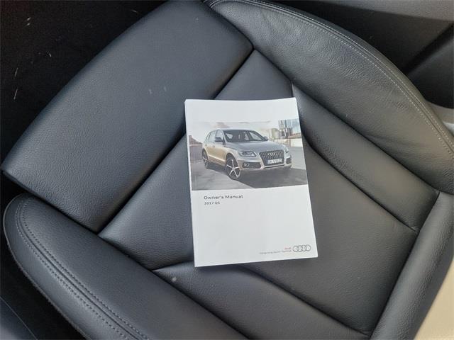2017 Audi Q5 2.0T Premium Plus, available for sale in Stratford, Connecticut | Wiz Leasing Inc. Stratford, Connecticut 2017 Audi Q5 2.0T Premium Plus, available for sale in Stratford, Connecticut | Wiz Leasing Inc. Stratford, Connecticut