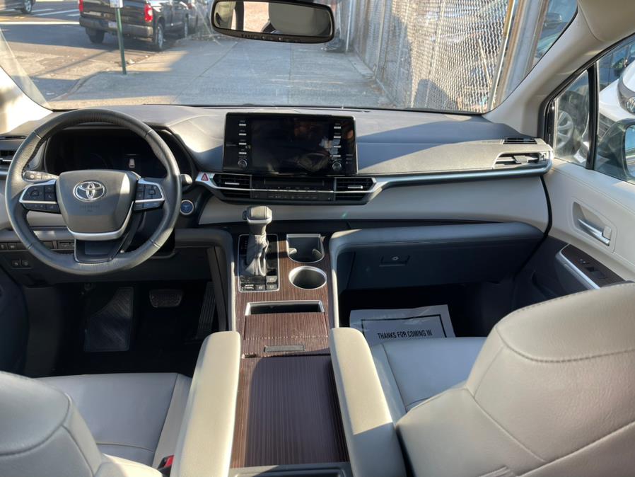 2022 Toyota Sienna XLE FWD 7-Passenger (Natl), available for sale in BROOKLYN, New York | Deals on Wheels International Auto. BROOKLYN, New York 2022 Toyota Sienna XLE FWD 7-Passenger (Natl), available for sale in BROOKLYN, New York | Deals on Wheels International Auto. BROOKLYN, New York
