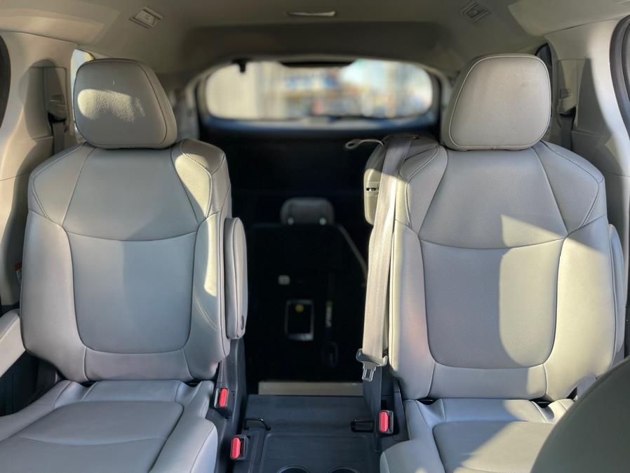 2022 Toyota Sienna XLE FWD 7-Passenger (Natl), available for sale in BROOKLYN, New York | Deals on Wheels International Auto. BROOKLYN, New York 2022 Toyota Sienna XLE FWD 7-Passenger (Natl), available for sale in BROOKLYN, New York | Deals on Wheels International Auto. BROOKLYN, New York