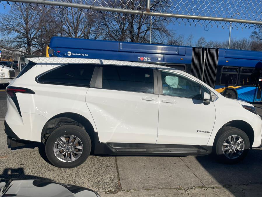 2023 Toyota Sienna LE FWD 8-Passenger (Natl), available for sale in BROOKLYN, New York | Deals on Wheels International Auto. BROOKLYN, New York 2023 Toyota Sienna LE FWD 8-Passenger (Natl), available for sale in BROOKLYN, New York | Deals on Wheels International Auto. BROOKLYN, New York