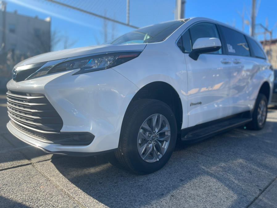 2023 Toyota Sienna LE FWD 8-Passenger (Natl), available for sale in BROOKLYN, New York | Deals on Wheels International Auto. BROOKLYN, New York 2023 Toyota Sienna LE FWD 8-Passenger (Natl), available for sale in BROOKLYN, New York | Deals on Wheels International Auto. BROOKLYN, New York