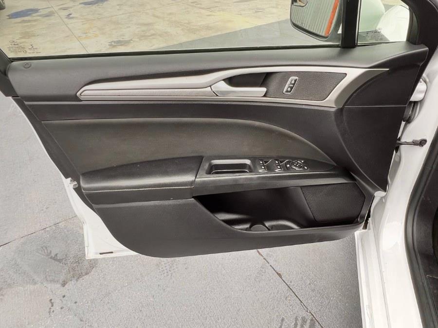 2018 Ford Fusion SE FWD, available for sale in Santa Ana, California | Auto Max Of Santa Ana. Santa Ana, California 2018 Ford Fusion SE FWD, available for sale in Santa Ana, California | Auto Max Of Santa Ana. Santa Ana, California