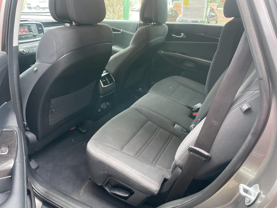 2016 Kia Sorento AWD 4dr 3.3L LX, available for sale in Worcester, Massachusetts | Worcester Auto Outlet LLC. Worcester, Massachusetts 2016 Kia Sorento AWD 4dr 3.3L LX, available for sale in Worcester, Massachusetts | Worcester Auto Outlet LLC. Worcester, Massachusetts