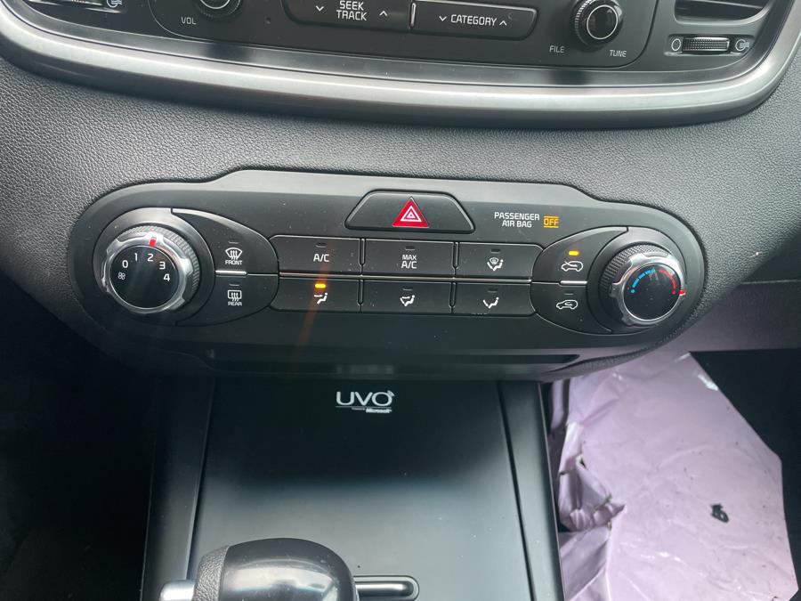 2016 Kia Sorento AWD 4dr 3.3L LX, available for sale in Worcester, Massachusetts | Worcester Auto Outlet LLC. Worcester, Massachusetts 2016 Kia Sorento AWD 4dr 3.3L LX, available for sale in Worcester, Massachusetts | Worcester Auto Outlet LLC. Worcester, Massachusetts