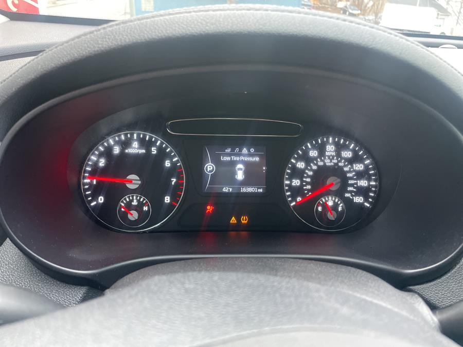 2016 Kia Sorento AWD 4dr 3.3L LX, available for sale in Worcester, Massachusetts | Worcester Auto Outlet LLC. Worcester, Massachusetts 2016 Kia Sorento AWD 4dr 3.3L LX, available for sale in Worcester, Massachusetts | Worcester Auto Outlet LLC. Worcester, Massachusetts