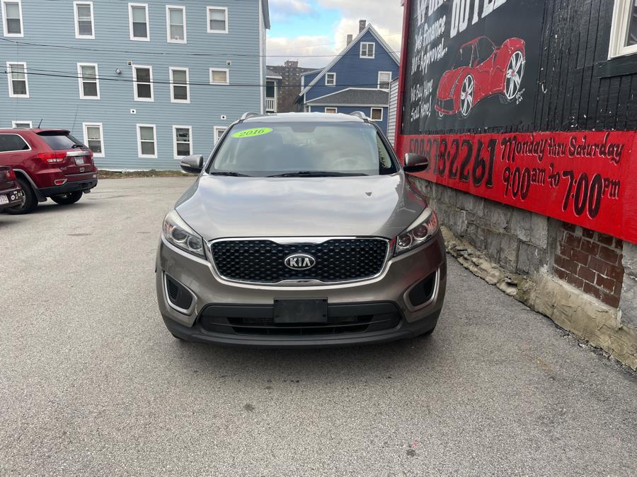 2016 Kia Sorento AWD 4dr 3.3L LX, available for sale in Worcester, Massachusetts | Worcester Auto Outlet LLC. Worcester, Massachusetts 2016 Kia Sorento AWD 4dr 3.3L LX, available for sale in Worcester, Massachusetts | Worcester Auto Outlet LLC. Worcester, Massachusetts