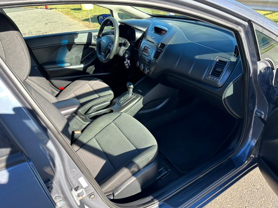 2014 Kia Forte 4dr Sdn Auto LX, available for sale in South Windsor, Connecticut | Mike And Tony Auto Sales, Inc. South Windsor, Connecticut 2014 Kia Forte 4dr Sdn Auto LX, available for sale in South Windsor, Connecticut | Mike And Tony Auto Sales, Inc. South Windsor, Connecticut