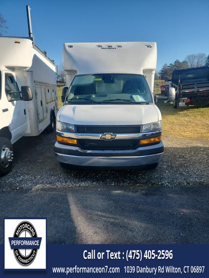 2021 Chevrolet Express Commercial Cutaway 3500 Van 177", available for sale in Wilton, Connecticut | Performance Motor Cars Of Connecticut LLC. Wilton, Connecticut