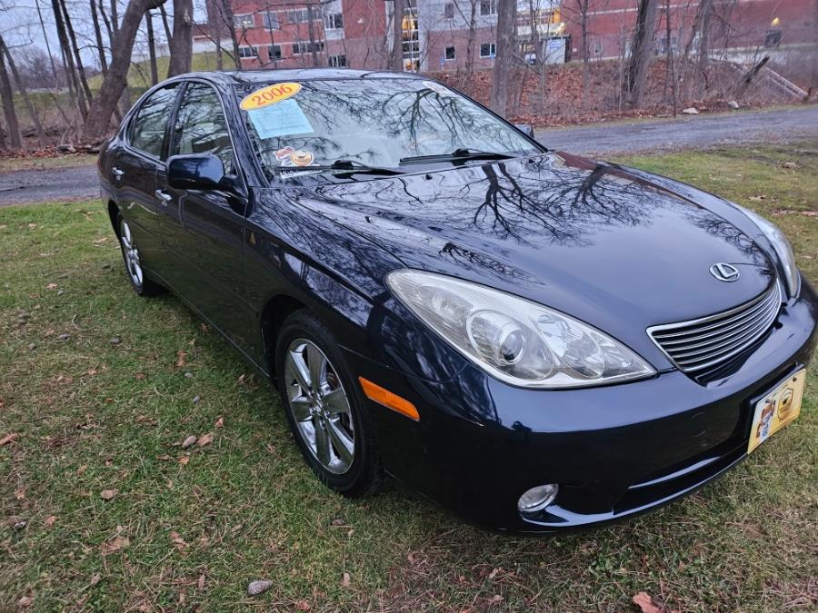 2006 Lexus ES 330 4dr Sdn, available for sale in New Britain, Connecticut | Supreme Automotive. New Britain, Connecticut