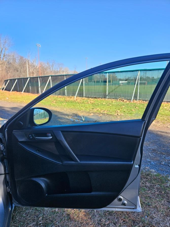 2012 Mazda Mazda3 4dr Sdn Man i Touring *Ltd Avail*, available for sale in New Britain, Connecticut | Supreme Automotive. New Britain, Connecticut 2012 Mazda Mazda3 4dr Sdn Man i Touring *Ltd Avail*, available for sale in New Britain, Connecticut | Supreme Automotive. New Britain, Connecticut