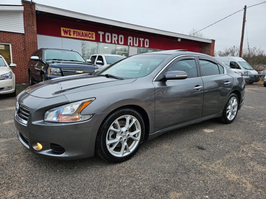 2014 Nissan Maxima 3.5SV W/Sunroof, available for sale in East Windsor, Connecticut | Toro Auto. East Windsor, Connecticut