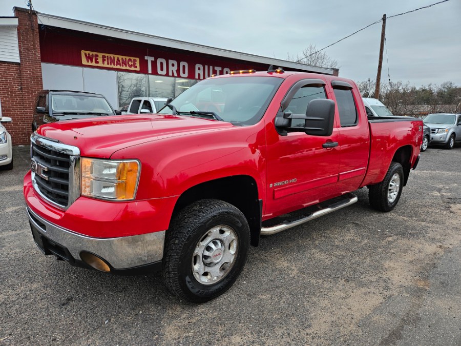 2009 GMC Sierra 2500HD 4WD Ext Cab 143.5" SLE, available for sale in East Windsor, Connecticut | Toro Auto. East Windsor, Connecticut