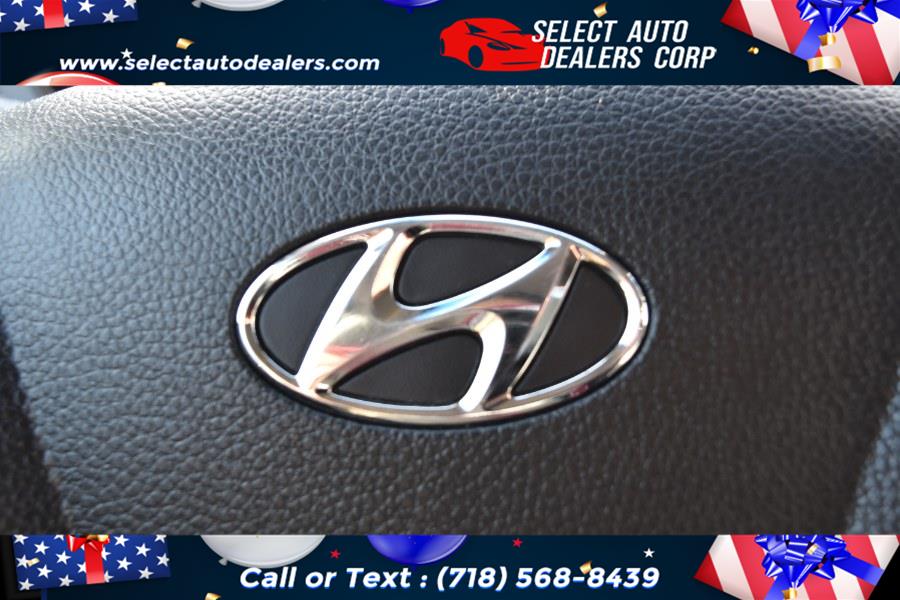 2017 Hyundai Santa Fe SE 3.3L Auto AWD, available for sale in Brooklyn, New York | Select Auto Dealers Corp. Brooklyn, New York 2017 Hyundai Santa Fe SE 3.3L Auto AWD, available for sale in Brooklyn, New York | Select Auto Dealers Corp. Brooklyn, New York