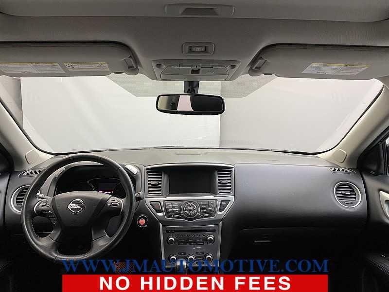 2017 Nissan Pathfinder SL, available for sale in Naugatuck, Connecticut | J&M Automotive Sls&Svc LLC. Naugatuck, Connecticut 2017 Nissan Pathfinder SL, available for sale in Naugatuck, Connecticut | J&M Automotive Sls&Svc LLC. Naugatuck, Connecticut