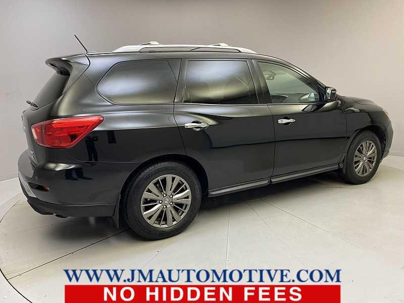 2017 Nissan Pathfinder SL, available for sale in Naugatuck, Connecticut | J&M Automotive Sls&Svc LLC. Naugatuck, Connecticut 2017 Nissan Pathfinder SL, available for sale in Naugatuck, Connecticut | J&M Automotive Sls&Svc LLC. Naugatuck, Connecticut