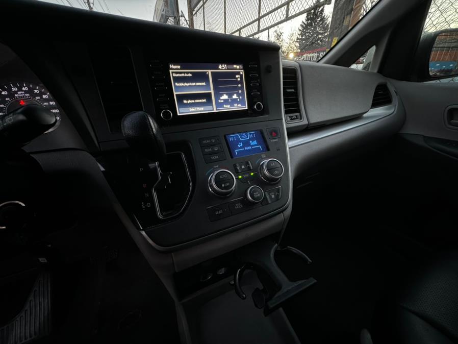 2020 Toyota Sienna L FWD 7-Passenger (Natl), available for sale in BROOKLYN, New York | Deals on Wheels International Auto. BROOKLYN, New York 2020 Toyota Sienna L FWD 7-Passenger (Natl), available for sale in BROOKLYN, New York | Deals on Wheels International Auto. BROOKLYN, New York
