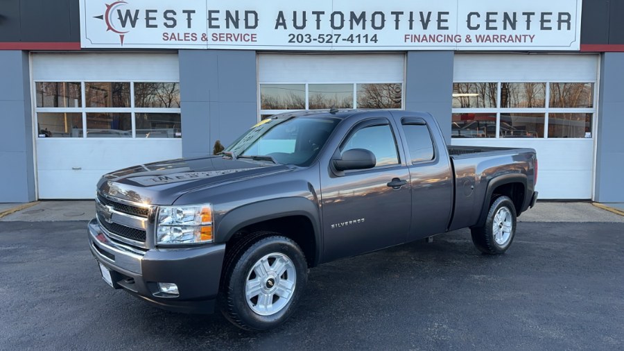2011 Chevrolet Silverado 1500 4WD Ext Cab 143.5" LT, available for sale in Waterbury, Connecticut | West End Automotive Center. Waterbury, Connecticut