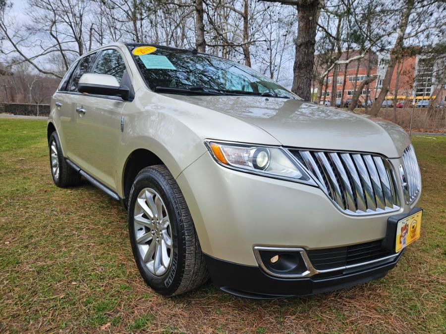Used 2011 Lincoln MKX in New Britain, Connecticut | Supreme Automotive. New Britain, Connecticut