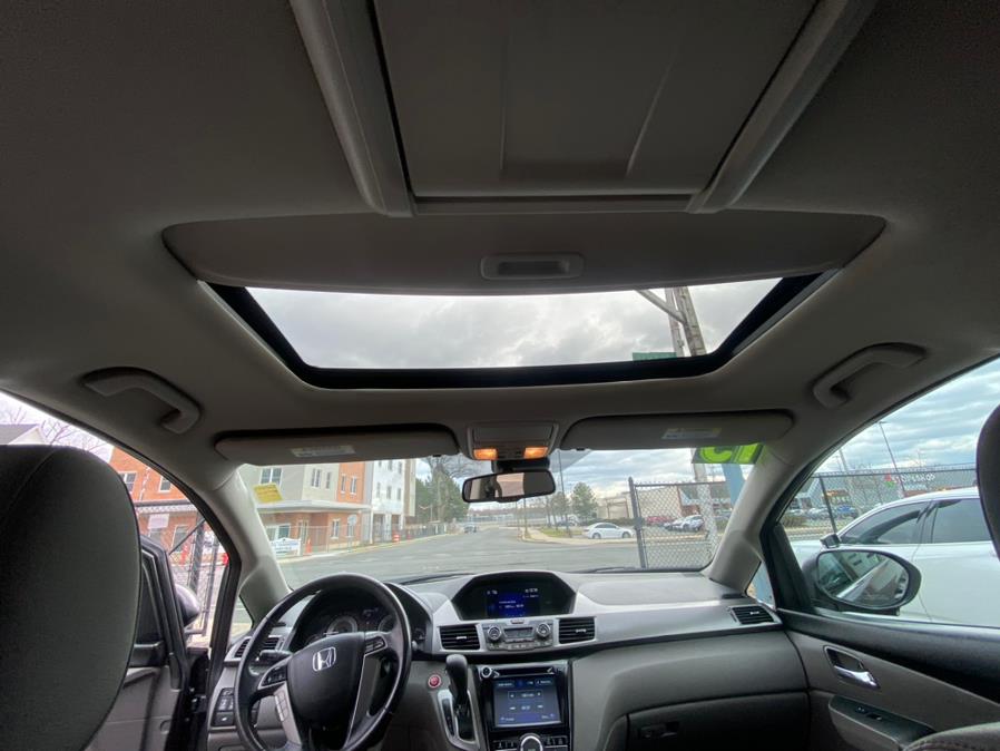 2015 Honda Odyssey 5dr EX-L w/RES, available for sale in Hartford, Connecticut | VEB Auto Sales. Hartford, Connecticut 2015 Honda Odyssey 5dr EX-L w/RES, available for sale in Hartford, Connecticut | VEB Auto Sales. Hartford, Connecticut