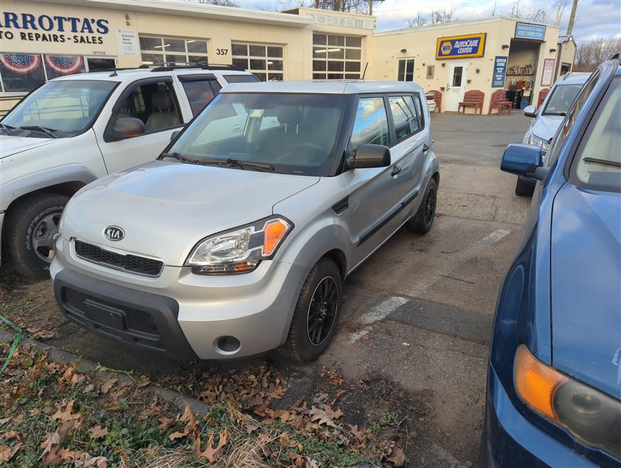 2011 Kia Soul 5dr Wgn Man, available for sale in Agawam, Massachusetts | Parrottas Auto Service And Repair. Agawam, Massachusetts